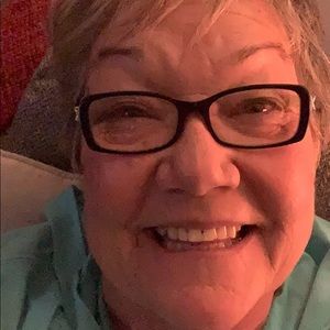 Meet your Posher, Deborah